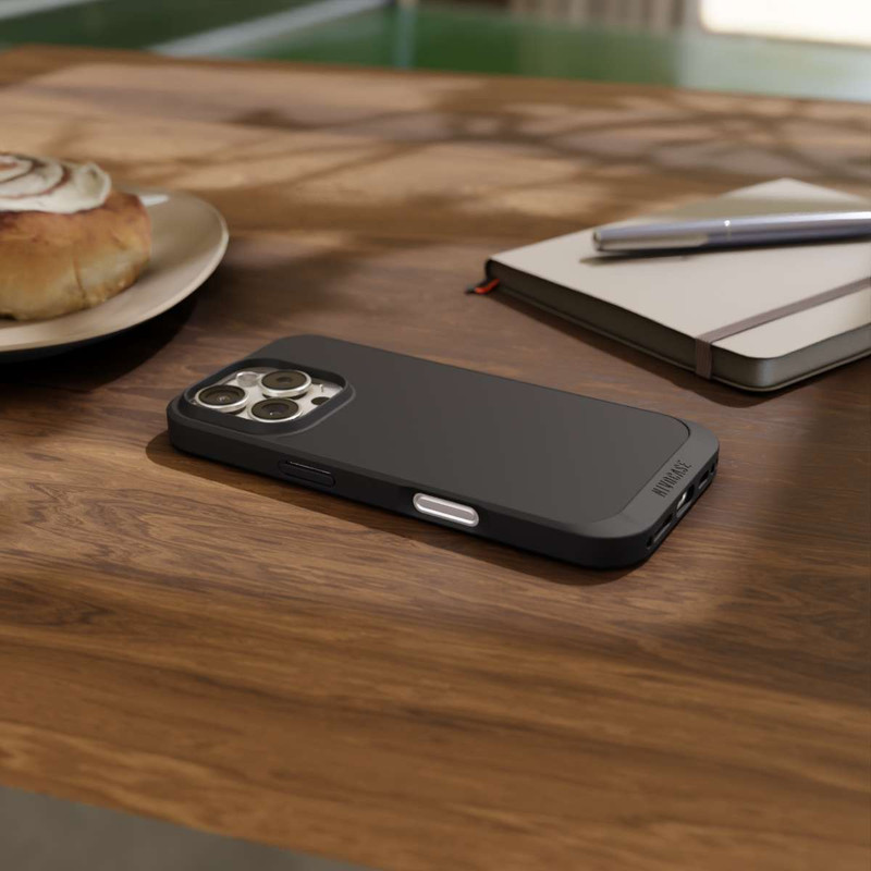 iPhone 16 Pro NIVOpure Dachshund Pattern Winter