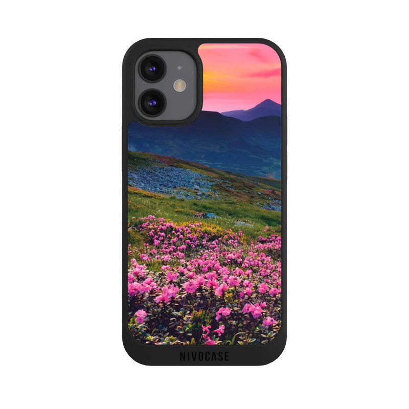 iPhone 12 mini NIVOpure in the meadows