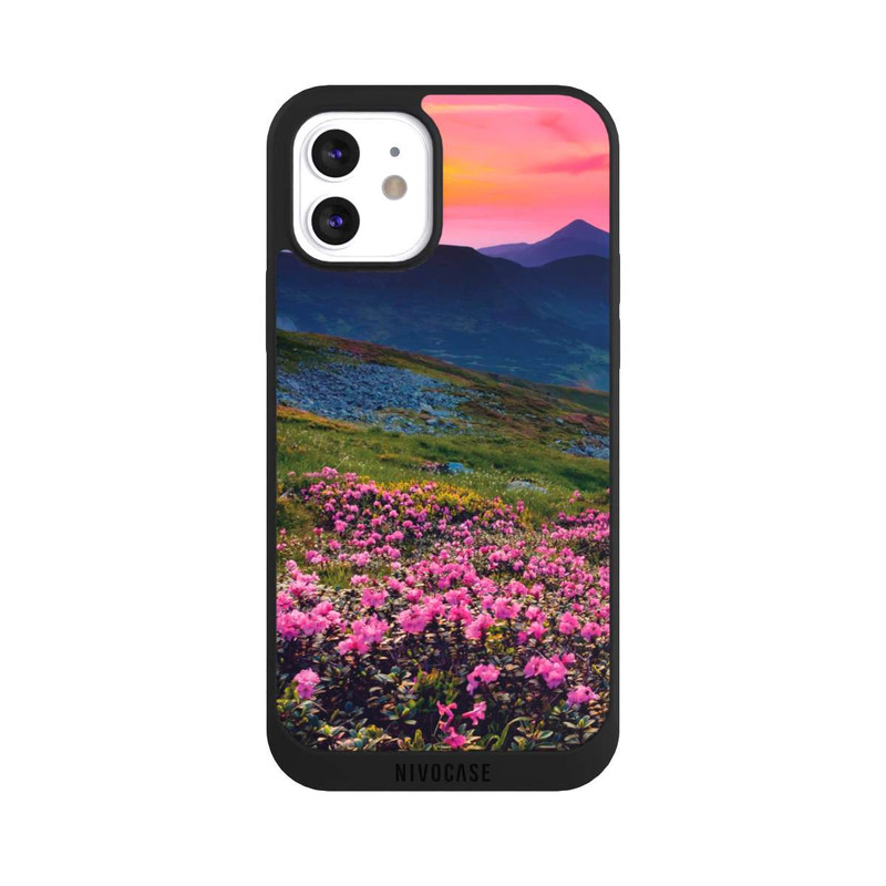 iPhone 12 NIVOpure in the meadows