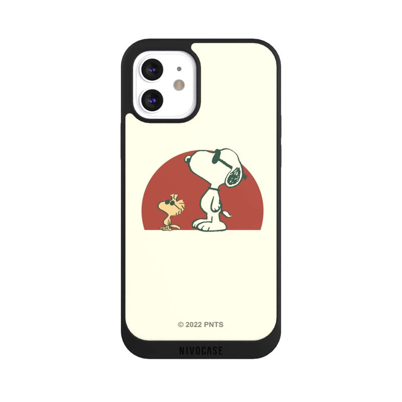 iPhone 12 NIVOpure Snoopy Woodstock weit draußen