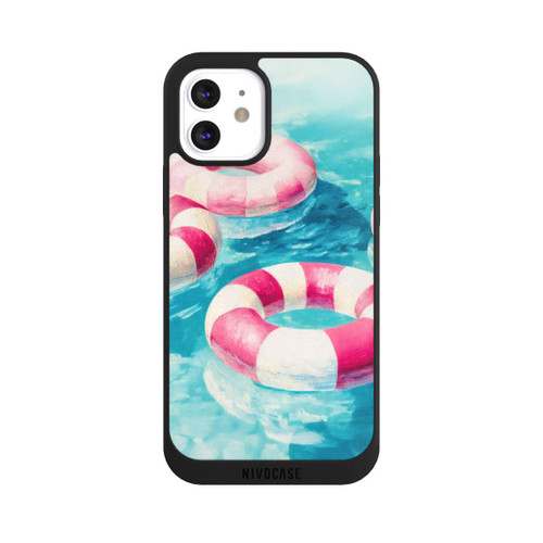 Apple iPhone 12 NIVOpure Gestreifte Schwimmringe im Pool
