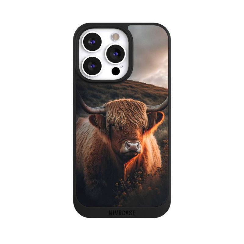 iPhone 13 Pro NIVOpure Vache Highland avec de grandes cornes avec IA