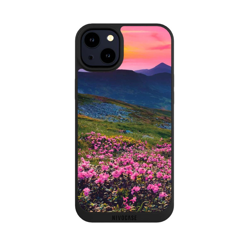 iPhone 14 Plus NIVOpure in the meadows