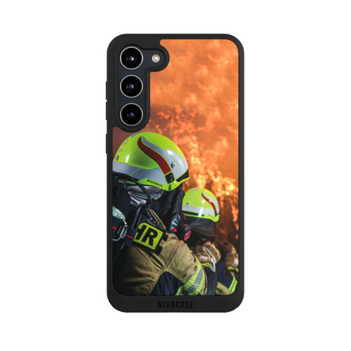 Samsung Galaxy S23+ NIVOpure Two Firefighters Agains The Fire