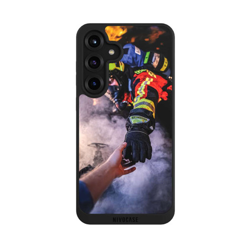 Samsung Galaxy S25+  NIVOpure Feuerwehrmann greift nach der Hand