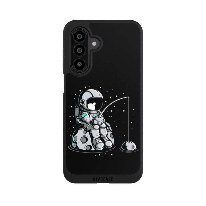 Galaxy A17 5G NIVOpure Astronaut Fishing
