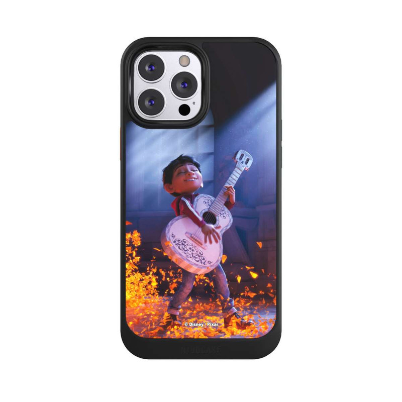iPhone 13 Pro Max NIVOcore Miguel Coco Gitarrenfilm-Szene