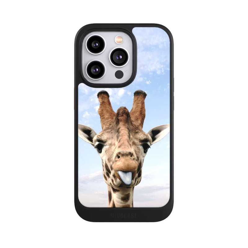 iPhone 14 Pro NIVOcore Giraffe auf der Straße