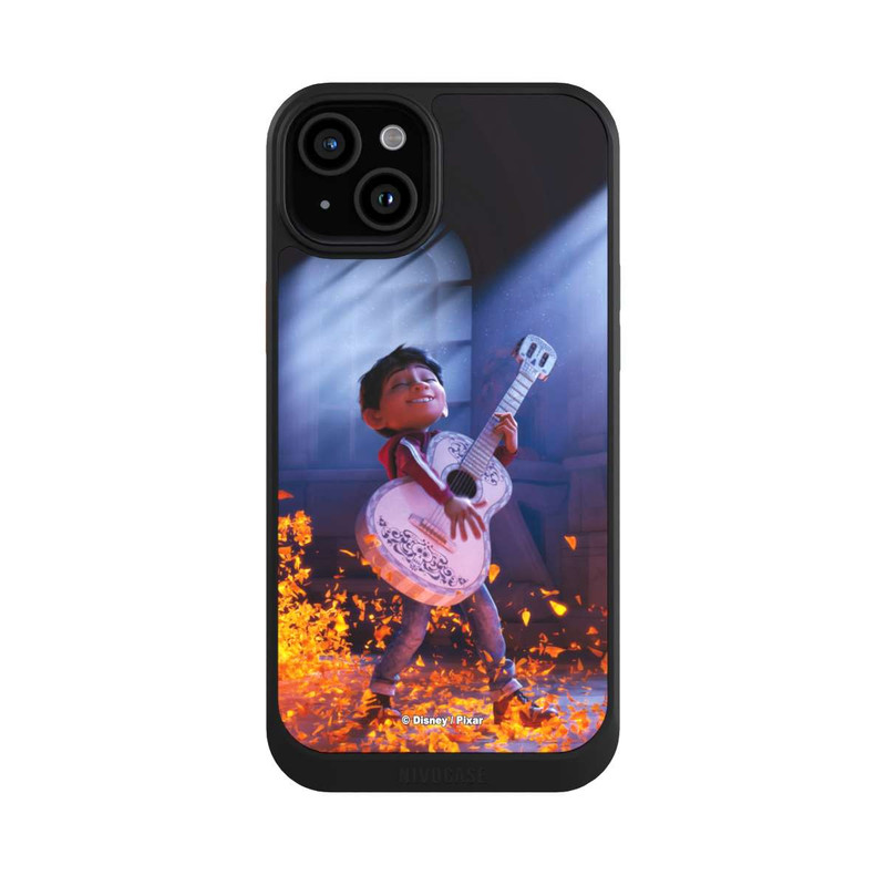 iPhone 15 Plus NIVOcore Miguel Coco Gitarrenfilm-Szene