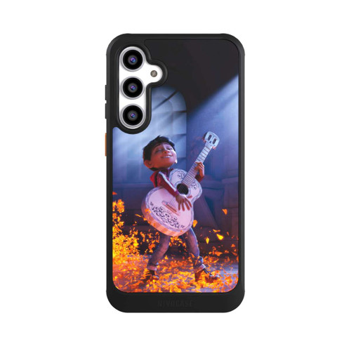 Samsung Galaxy S23 FE NIVOcore Miguel Coco Gitarrenfilm-Szene