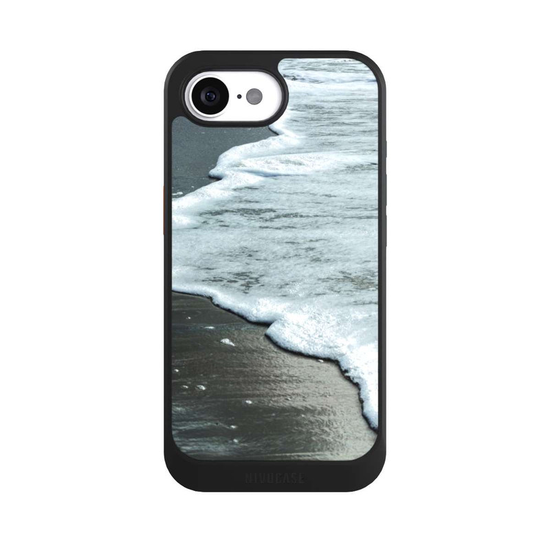 iPhone 16e NIVOcore At The Beach