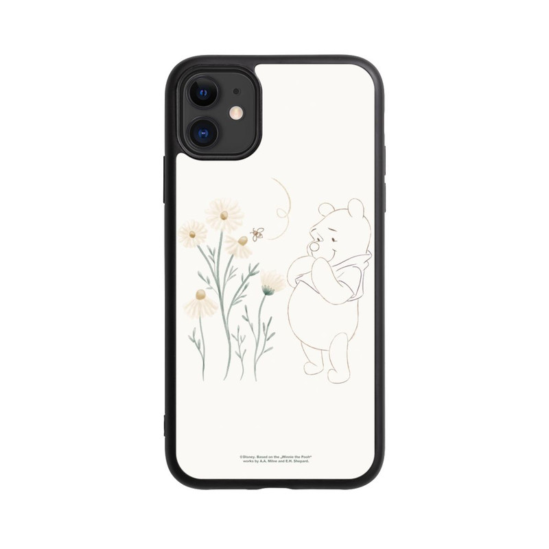 iPhone 11 Base Case Winnie Puuh sieht sich Gänseblümchen an