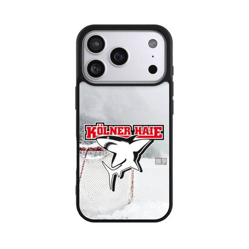 Apple iPhone 17 Pro Base Case Trainingsplatz im Schnee
