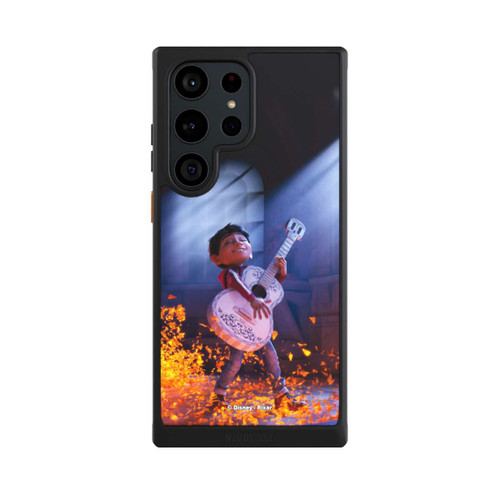 Samsung Galaxy S23 Ultra NIVOcore Miguel Coco Gitarre Filmszene