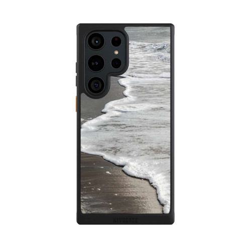 Samsung Galaxy S23 Ultra NIVOcore At The Beach