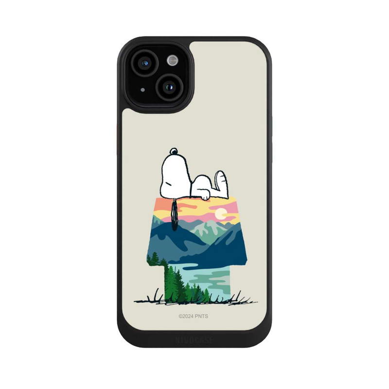 iPhone 15 Plus NIVOcore Snoopy Camping Hütte