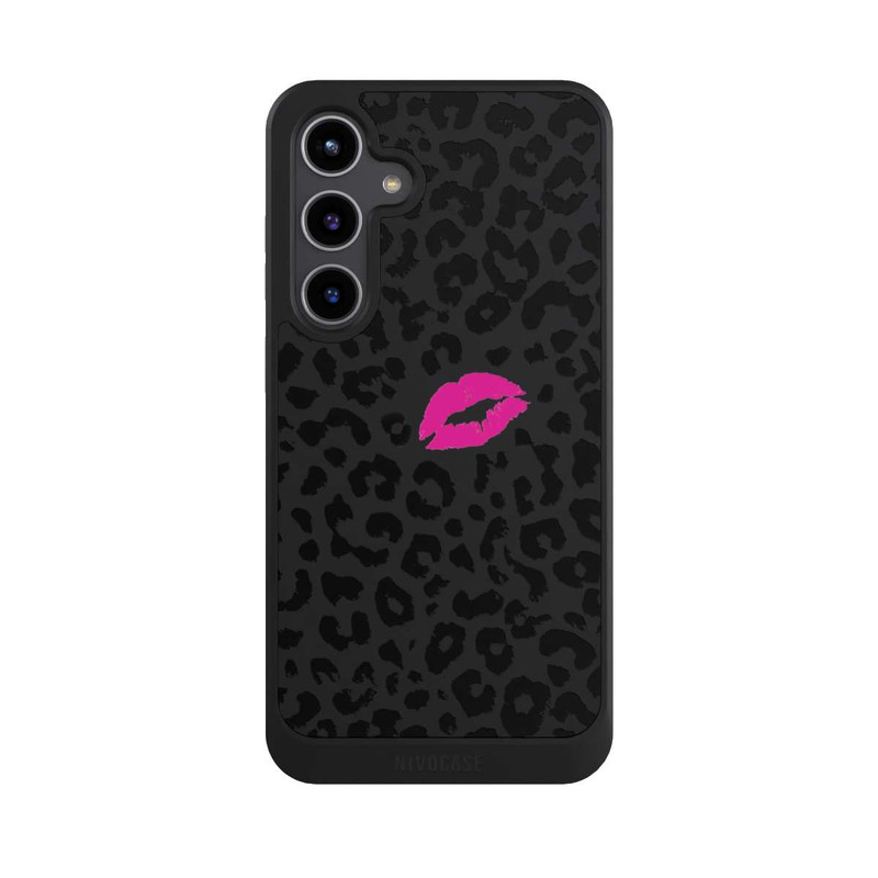 Galaxy S24 + NIVOcore Leo Kiss ohne Hintergrund