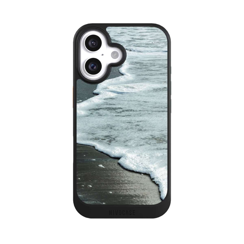 iPhone 16 NIVOcore At The Beach