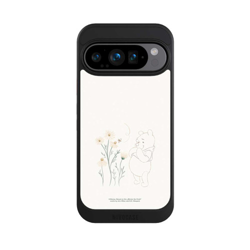Google Pixel 9 Pro NIVOcore Winnie Puuh sieht sich Gänseblümchen an