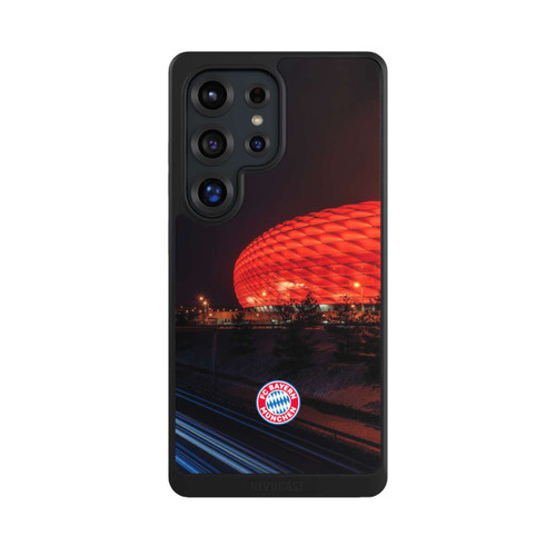 Samsung Galaxy S25 Ultra NIVOcore Allianz Arena bei Nacht FCB
