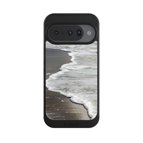 Google Pixel 10 NIVOcore At The Beach