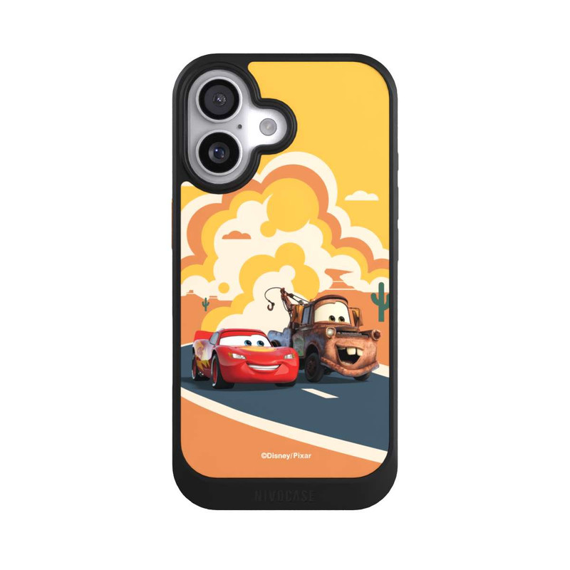 iPhone 17 NIVOcore Disney Cars Lightning McQueen Und Hook on the Road