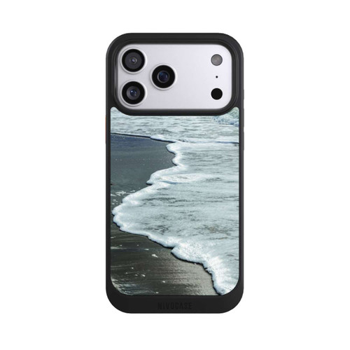 Apple iPhone 17 Pro Max NIVOcore At The Beach