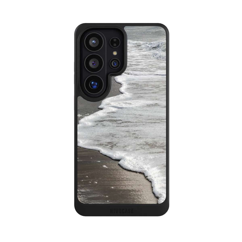 Galaxy S26 Ultra NIVOcore At The Beach