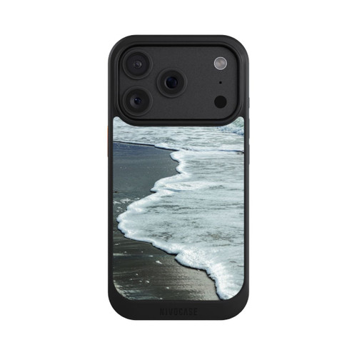 Apple iPhone 18 Pro NIVOcore At The Beach
