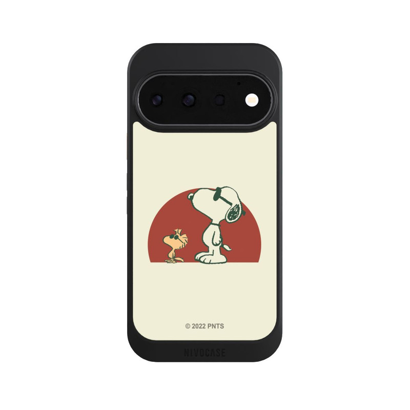 Pixel 11 Pro NIVOcore Snoopy Woodstock weit draußen