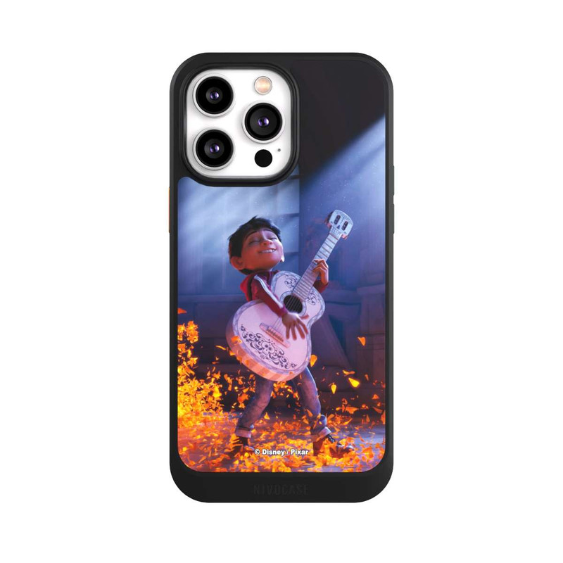iPhone 14 Pro Max NIVOcore Miguel Coco Gitarrenfilm-Szene