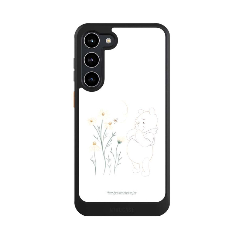 Galaxy S23 + NIVOcore Winnie Puuh sieht sich Gänseblümchen an