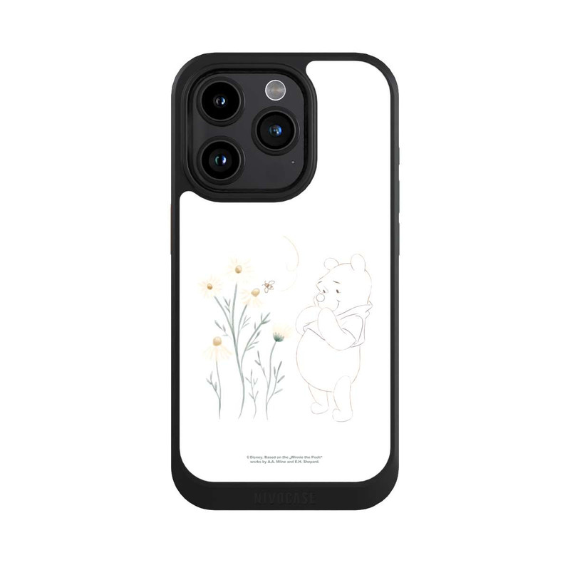 iPhone 15 Pro NIVOcore Winnie Pooh regarde les marguerites