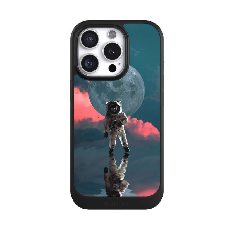 iPhone 16 Pro NIVOcore Astronaut Moonwalk