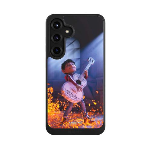 Samsung Galaxy S25+  NIVOcore Miguel Coco Gitarrenfilm-Szene