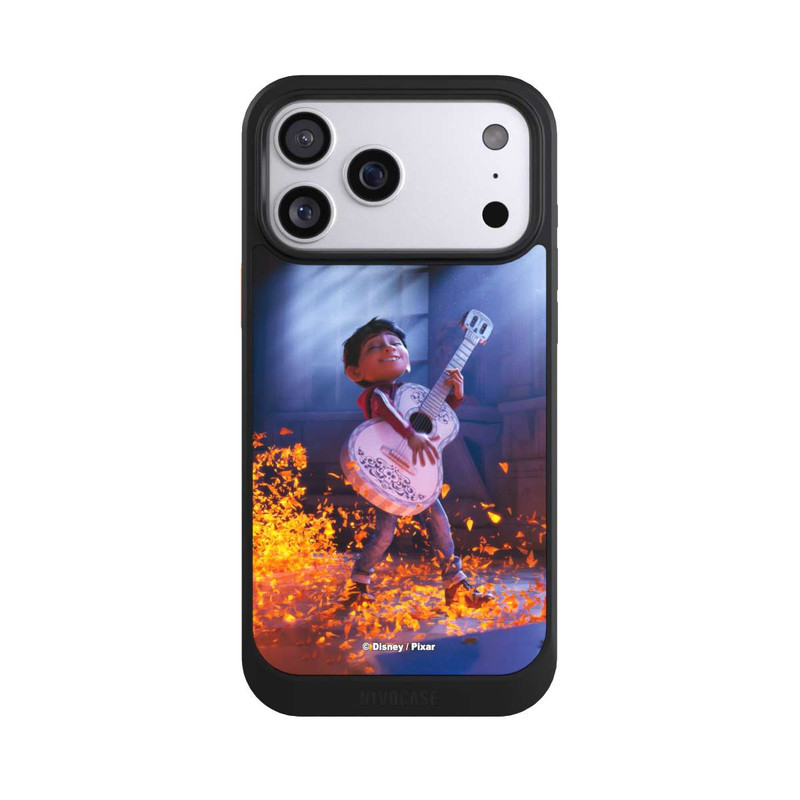 iPhone 17 Pro Max NIVOcore Miguel Coco Gitarrenfilm-Szene