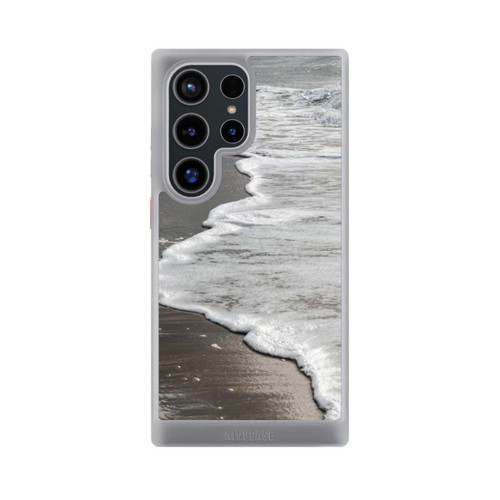 Samsung Galaxy S24 Ultra NIVOcore At The Beach