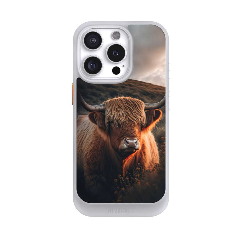iPhone 16 Pro NIVOcore Hochland Rind mit großen Hörnern mit KI
