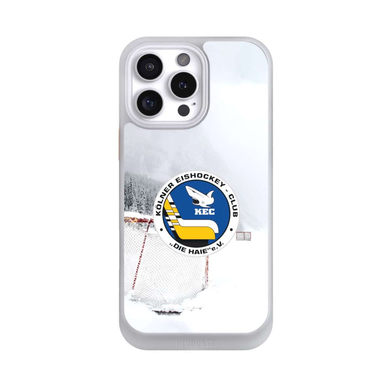iPhone 16 Pro Max NIVOcore Trainingsplatz im Schnee