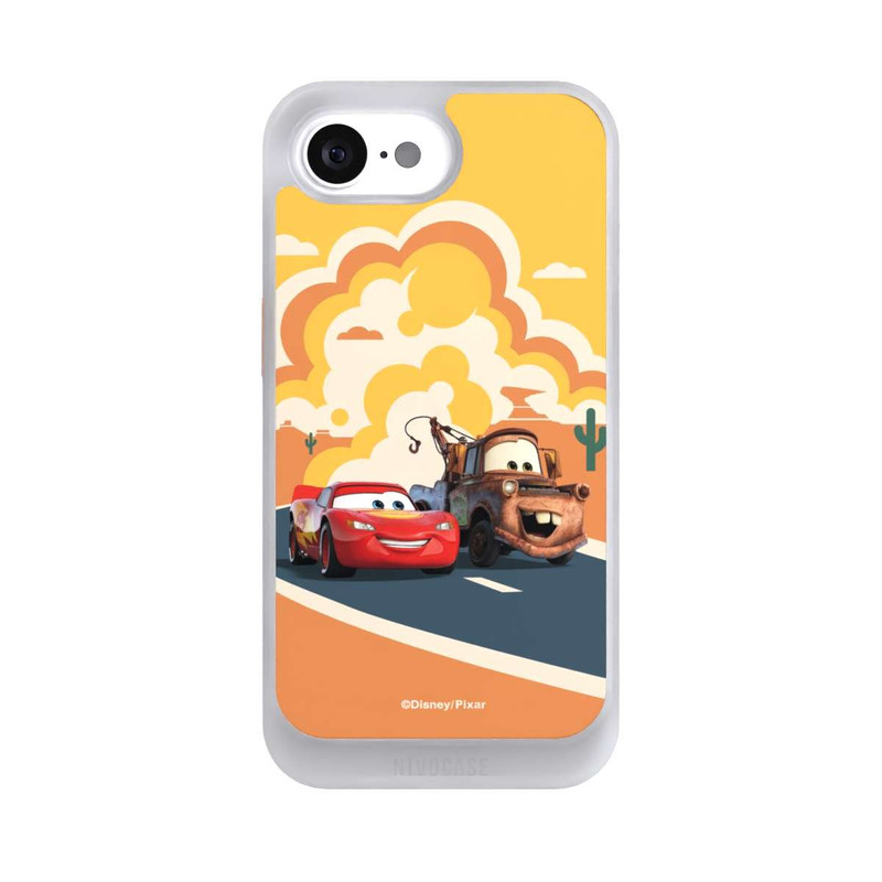 iPhone 16e NIVOcore Disney Cars Lightning McQueen Und Hook on the Road