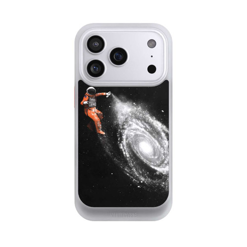 Apple iPhone 17 Pro NIVOcore Kunst im Weltraum