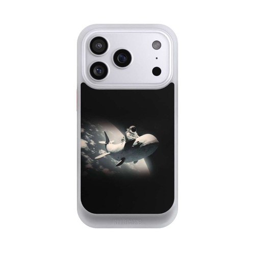 Apple iPhone 17 Pro NIVOcore Eine besondere Reise Astronaut