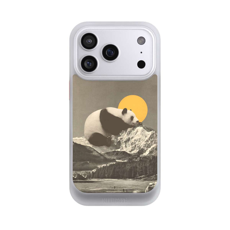 iPhone 17 Pro NIVOcore Riesenpanda macht ein Nickerchen