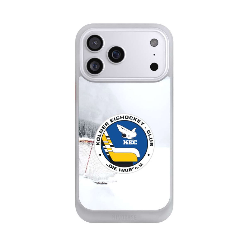 iPhone 17 Pro Max NIVOcore Trainingsplatz im Schnee