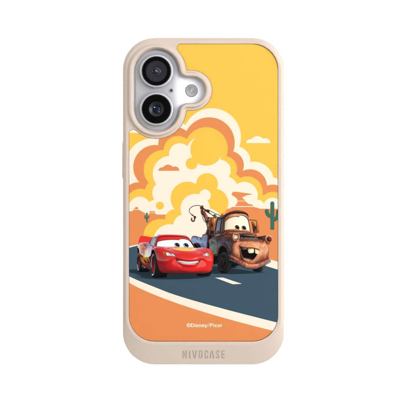 iPhone 17 NIVOcore Disney Cars Lightning McQueen Und Hook on the Road