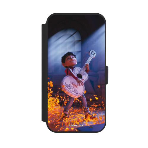 Apple iPhone 13 Pro NIVOflip Miguel Coco Guitar Film Scene