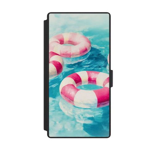 Samsung Galaxy S23 Ultra NIVOflip Gestreifte Schwimmringe im Pool