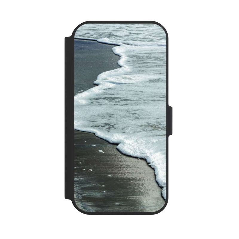 iPhone 15 NIVOflip At The Beach