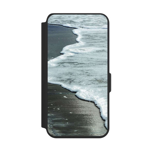 Samsung Galaxy S24 NIVOflip At The Beach