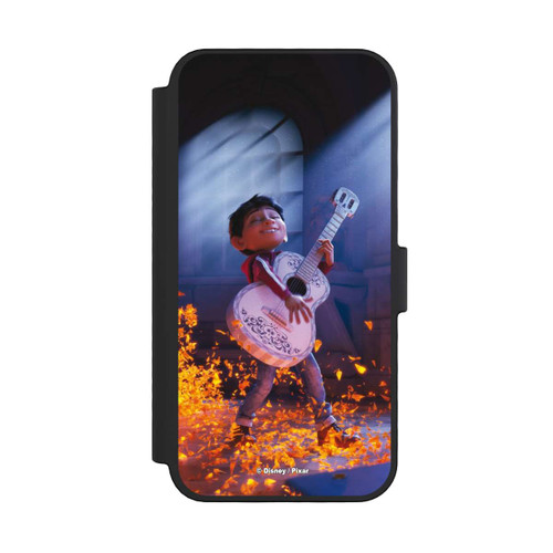 Apple iPhone 16 Pro NIVOflip Miguel Coco Guitar Film Scene